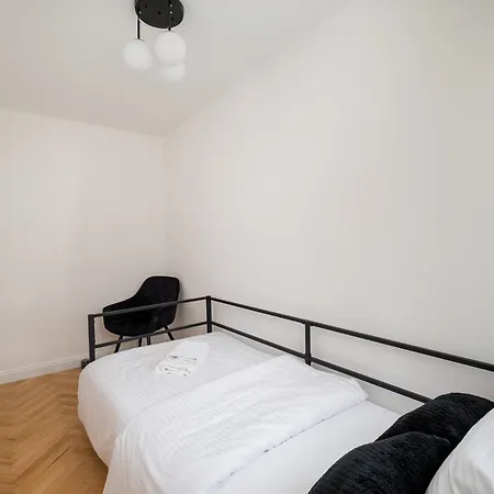 Apartament Złota Skyline By Bookinghost